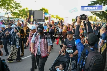 Runner Photo 1609472
