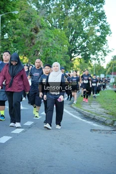 Runner Photo 1609542