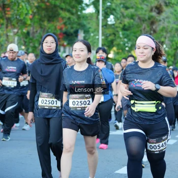 Runner Photo 1609611