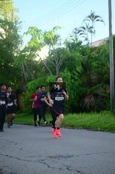 Runner Photo 1609616