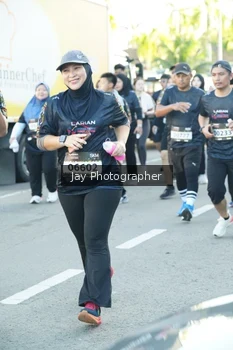 Runner Photo 1609628