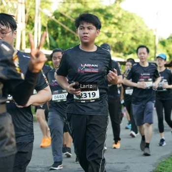 Runner Photo 1609758