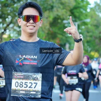 Runner Photo 1609800