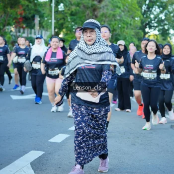 Runner Photo 1609824
