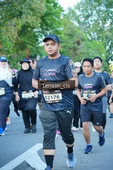Runner Photo 1609864