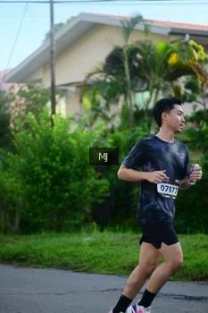 Runner Photo 1609910