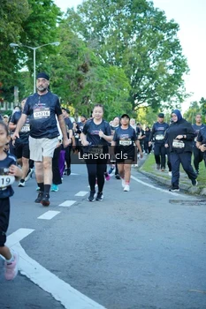 Runner Photo 1609936