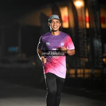 Runner Photo 1610043