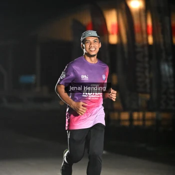 Runner Photo 1610045
