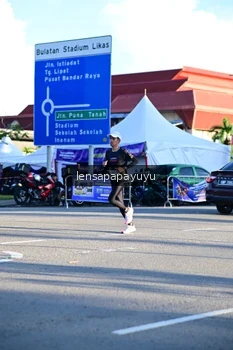 Runner Photo 1610047