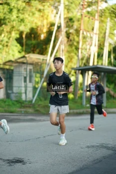 Runner Photo 1610070