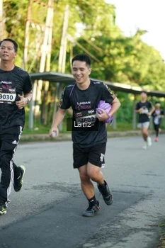 Runner Photo 1610073