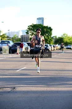 Runner Photo 1610110