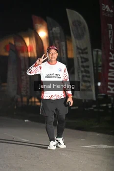 Runner Photo 1610115