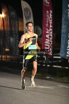 Runner Photo 1610179