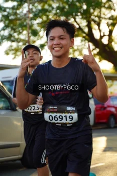 Runner Photo 1610229