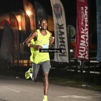 Runner Photo 1610274
