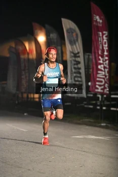 Runner Photo 1610336