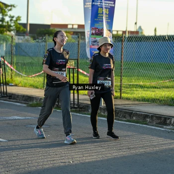 Runner Photo 1610350