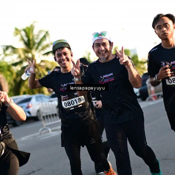 Runner Photo 1610353