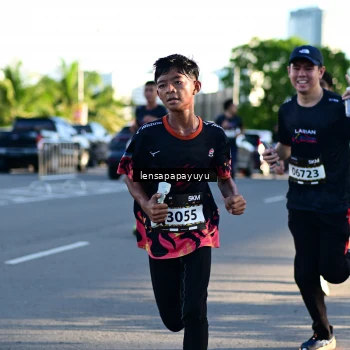Runner Photo 1610365
