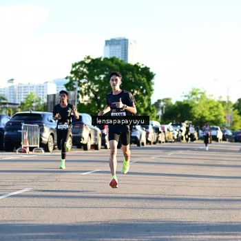 Runner Photo 1610367