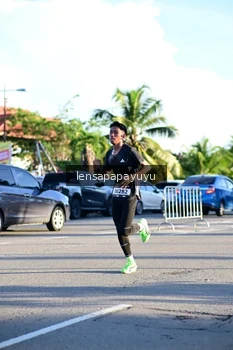 Runner Photo 1610378