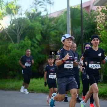 Runner Photo 1610392
