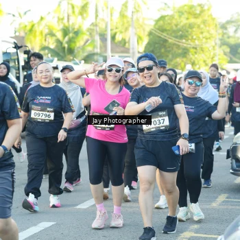Runner Photo 1610423