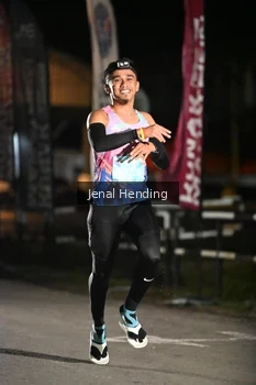 Runner Photo 1610585