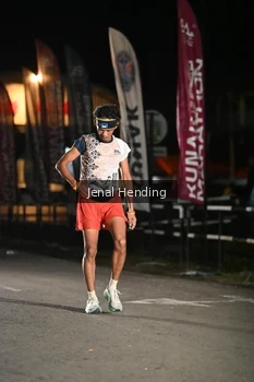 Runner Photo 1610700