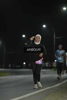 Runner Photo 1610712