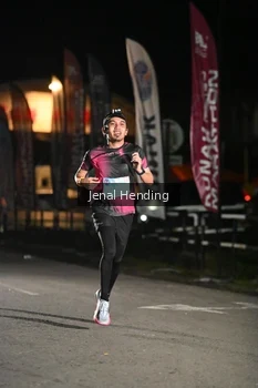 Runner Photo 1610733
