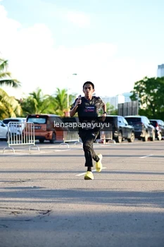 Runner Photo 1610924