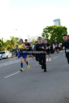 Runner Photo 1610983