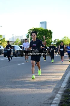 Runner Photo 1611007