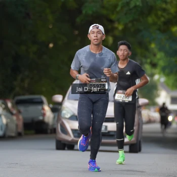 Runner Photo 1611013