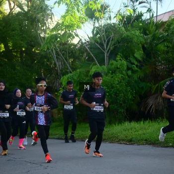 Runner Photo 1611051