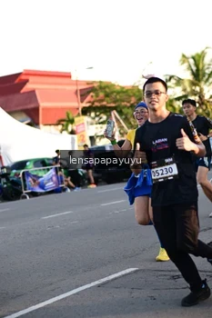 Runner Photo 1611100