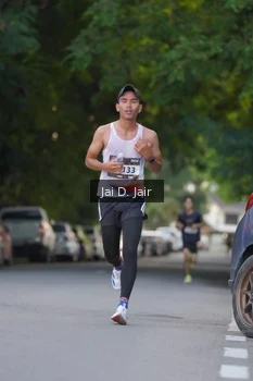 Runner Photo 1611240