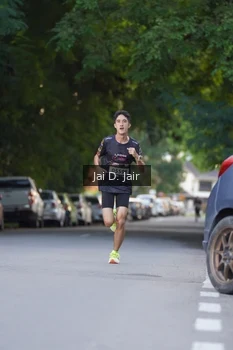 Runner Photo 1611309