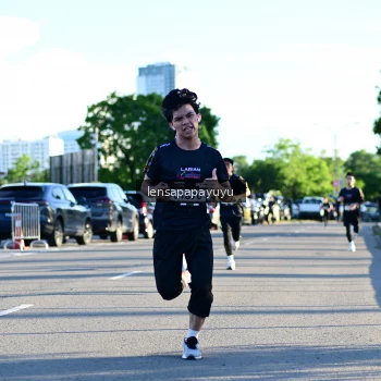 Runner Photo 1611324