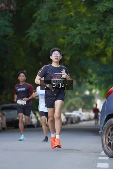 Runner Photo 1611516