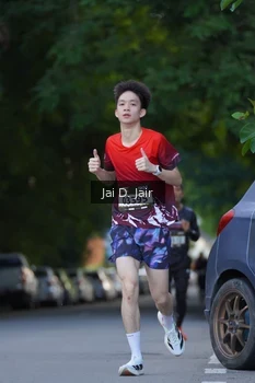 Runner Photo 1611562