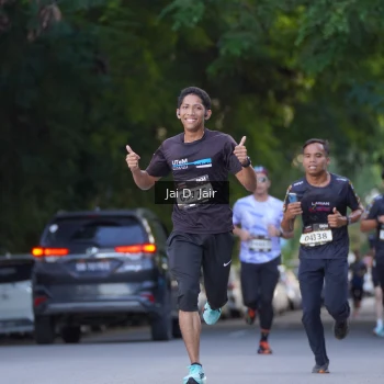 Runner Photo 1611653