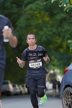 Runner Photo 1611719