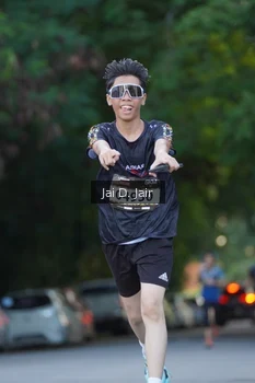 Runner Photo 1611757
