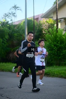 Runner Photo 1611822