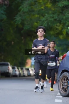 Runner Photo 1611871