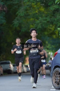 Runner Photo 1612007